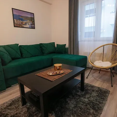 Zeus * ג'אגודינה